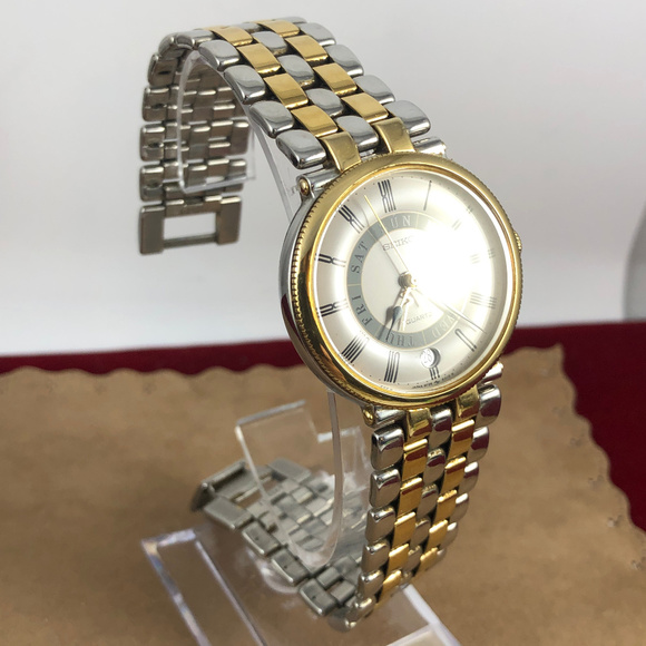 Rare & Vintage SEIKO Day Date 2 Tone Gold and Silver Watch Coin Edge Bezel - Picture 3 of 7